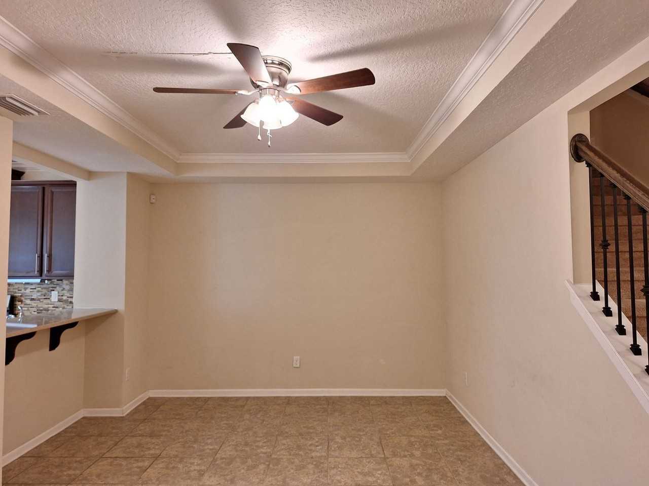 177 Richmond Dr - Photo 6 of 34