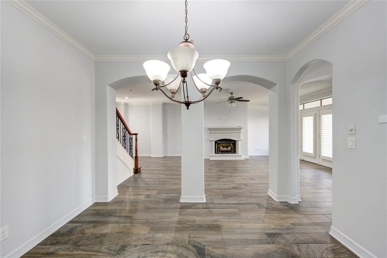 4340 Lake Walk Ct - Photo 5 of 47