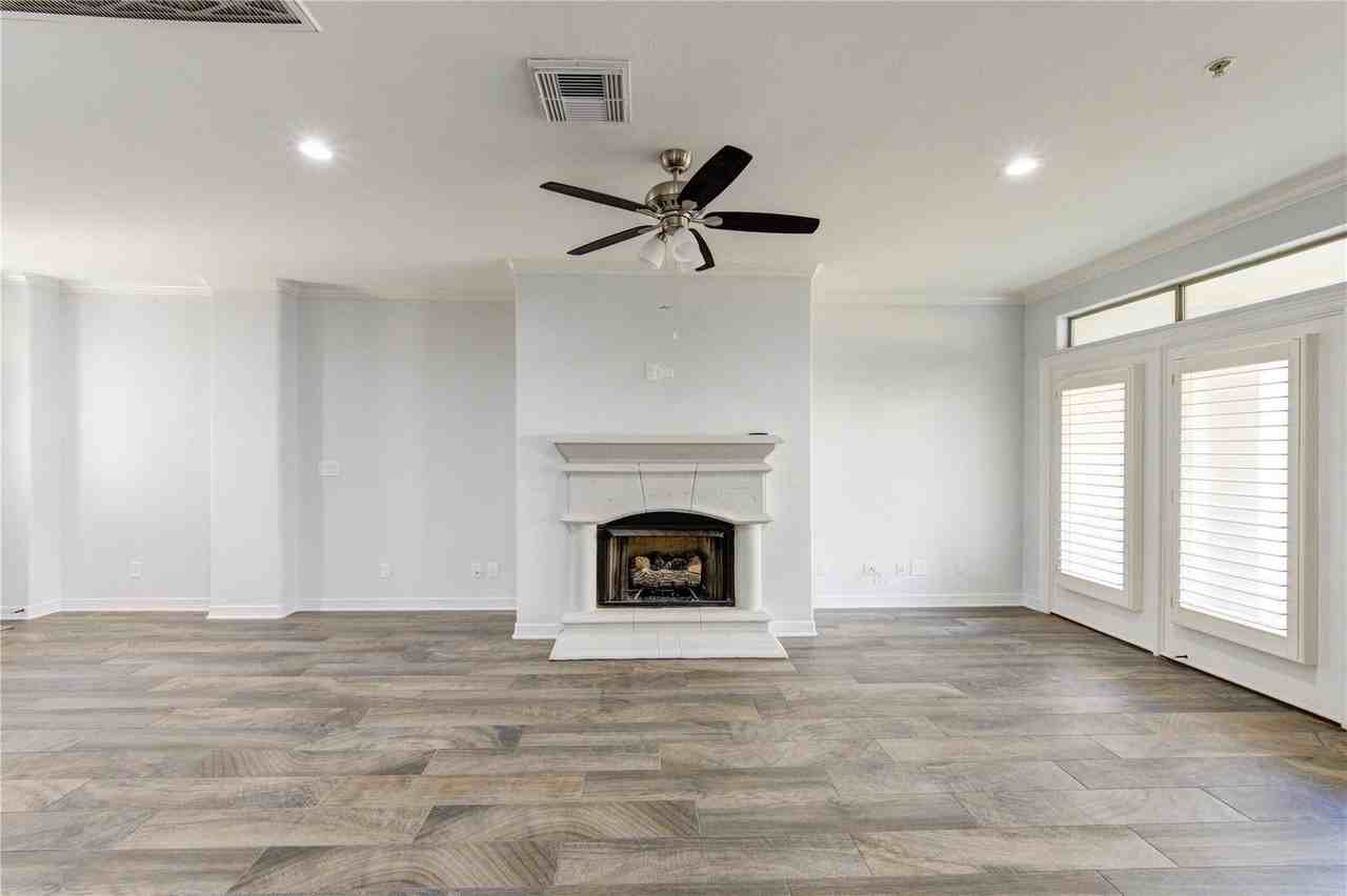 4340 Lake Walk Ct - Photo 6 of 47