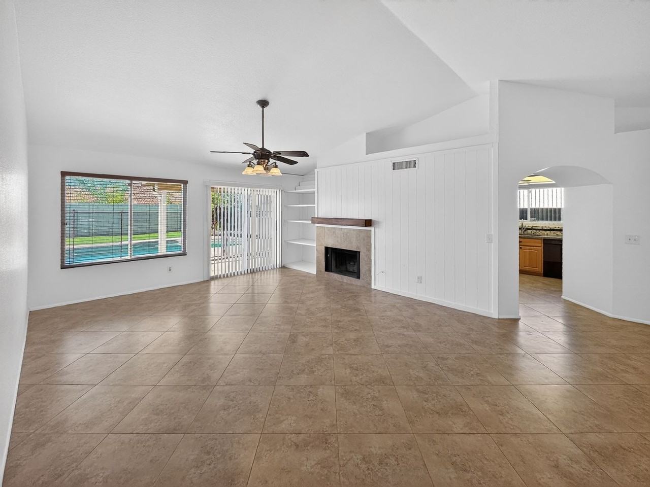 1750 E Camino Ct - Photo 5 of 50