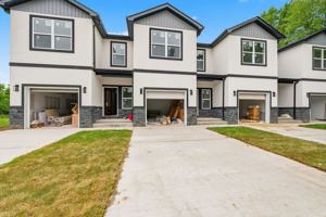 featured image of 215 Shoreline Dr