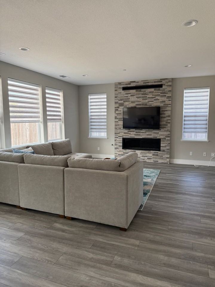 2761 Tidepool Ln - Photo 2 of 8