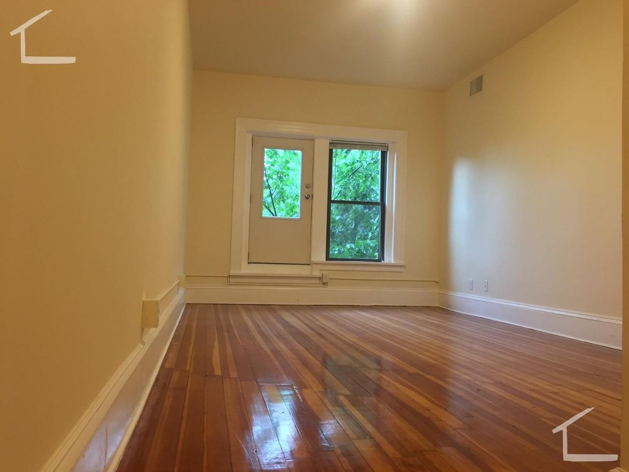 1433 Beacon St - Photo 6 of 16