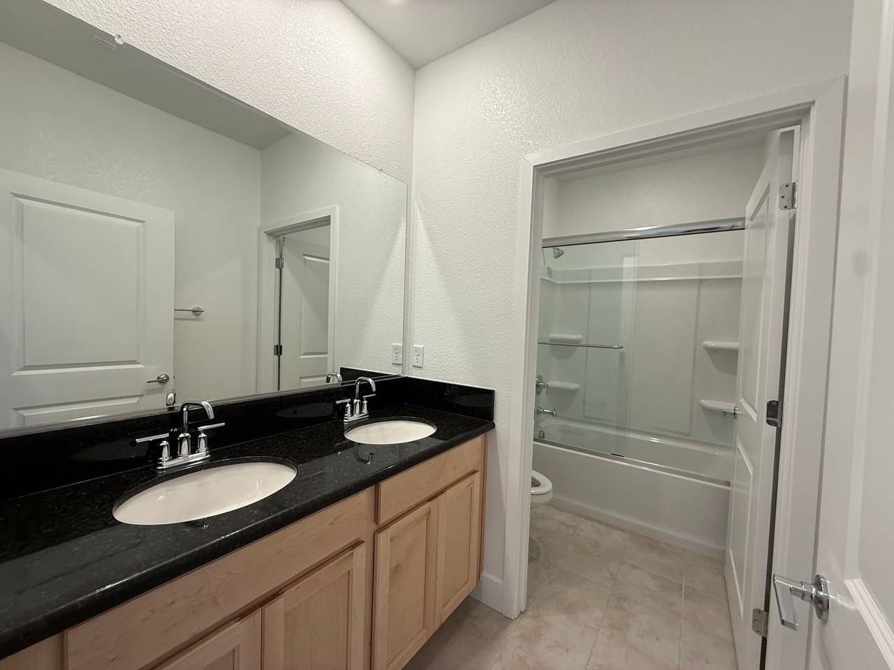 9957 Mesa Verde Way - Photo 3 of 23