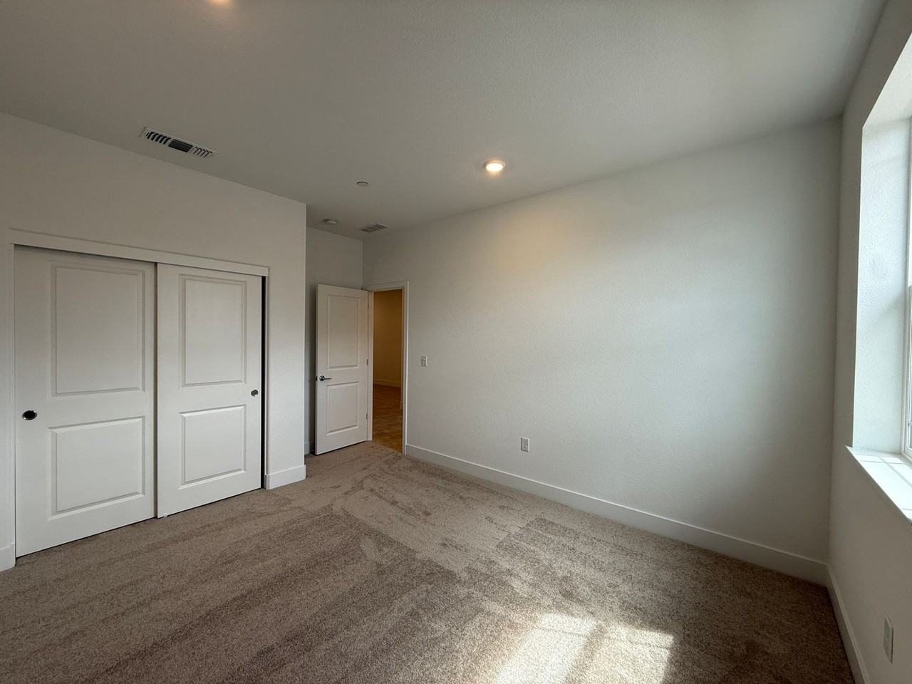 9957 Mesa Verde Way - Photo 5 of 23
