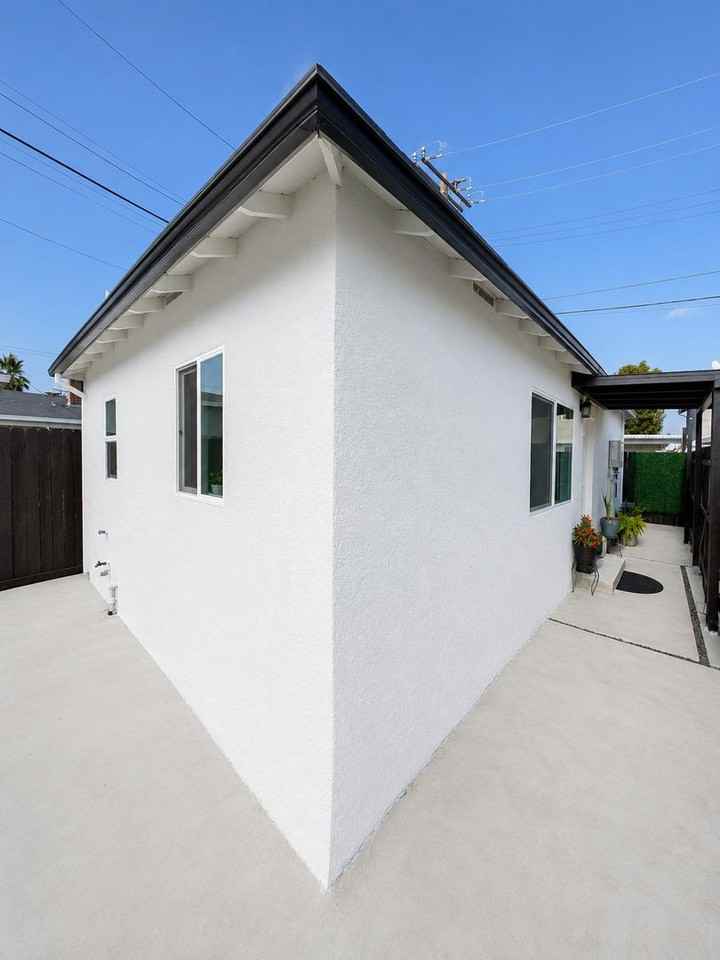 2886 Sumner Ave - Photo 3 of 21