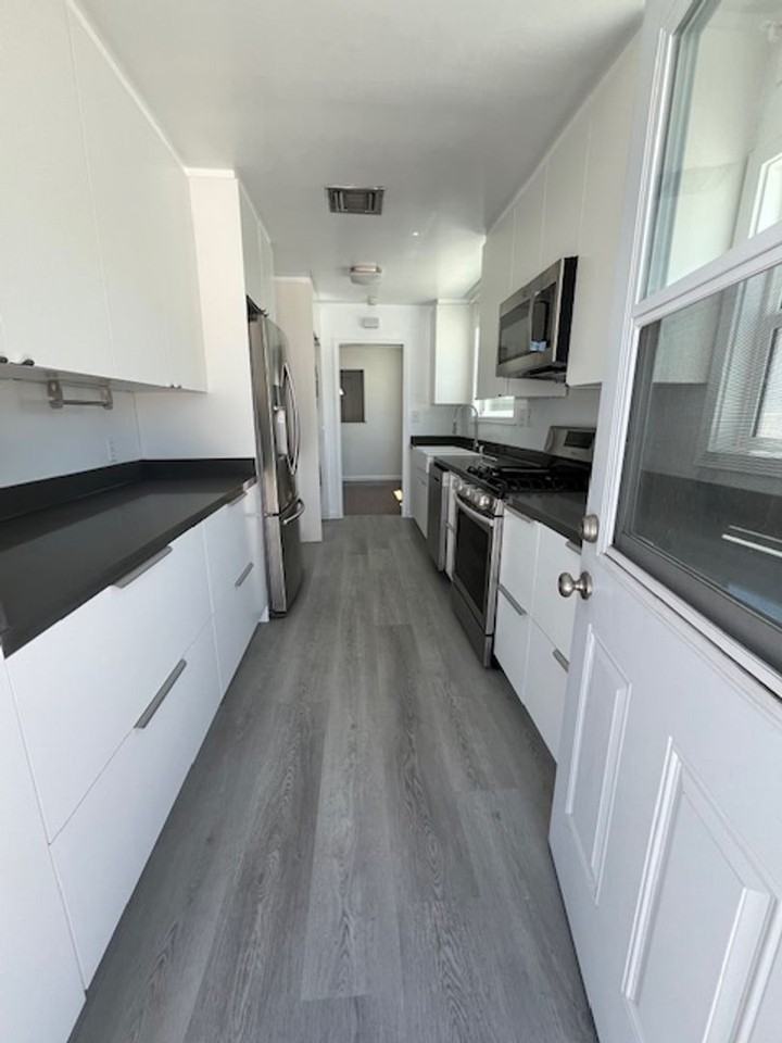 14313-14315 Collins St. - Photo 5 of 26