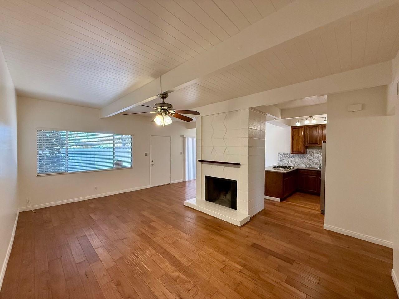 3800 Stockdale Hwy #7 - Photo 3 of 9