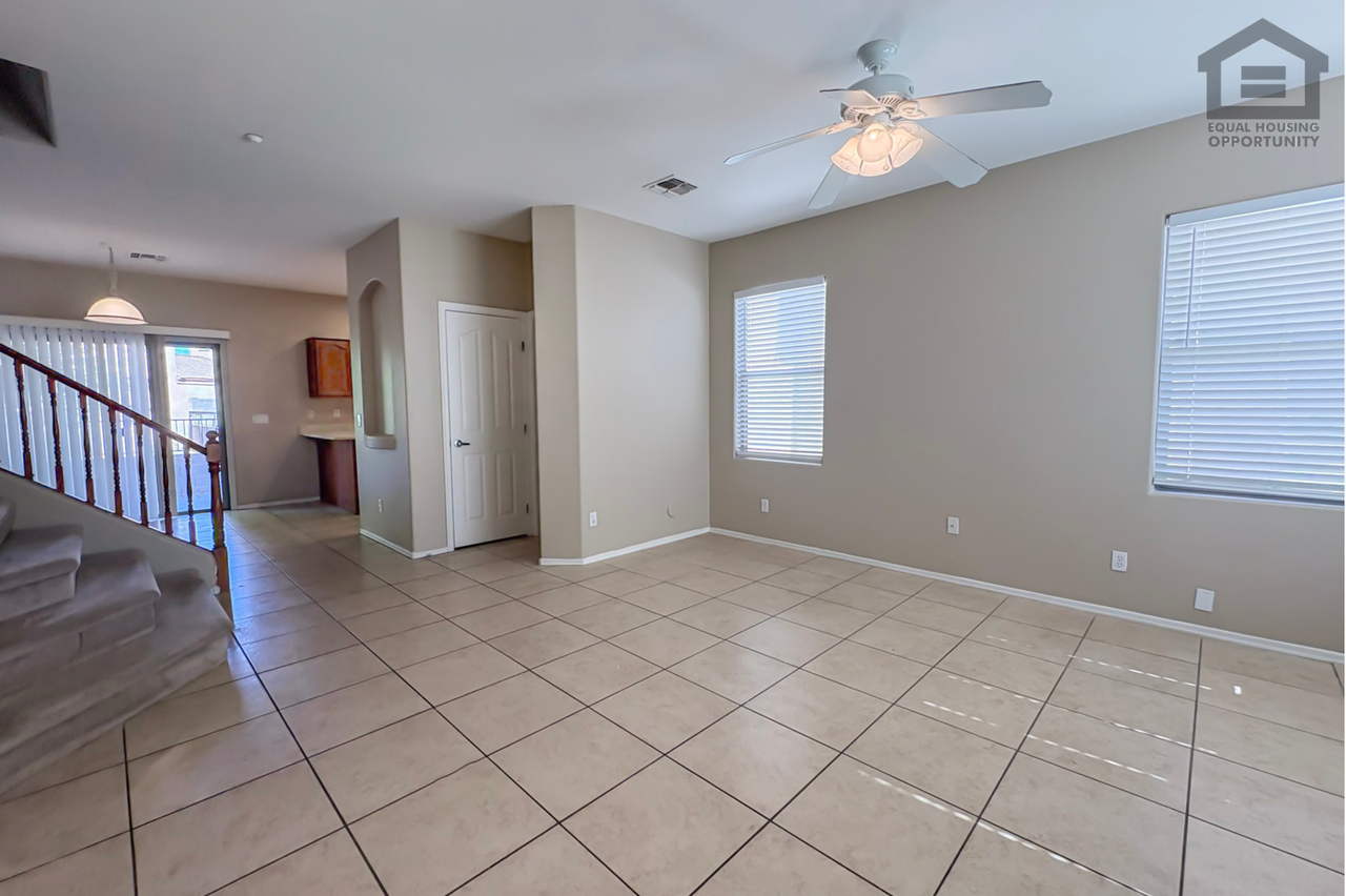 15825 N 74th Ave - Photo 5 of 44