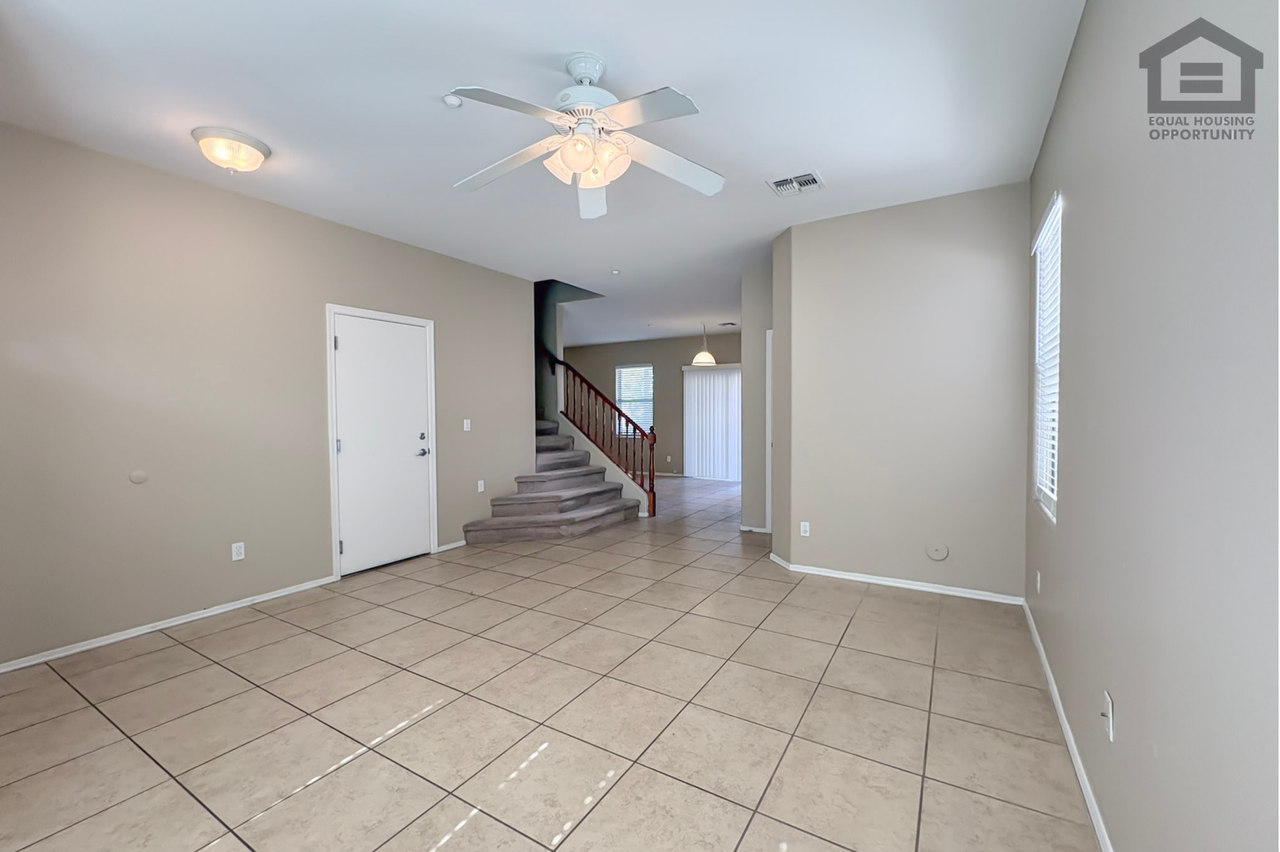 15825 N 74th Ave - Photo 6 of 44