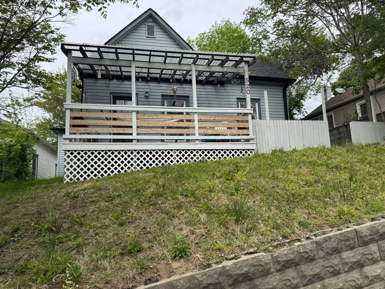 520 Avenue C - Photo 2 of 28