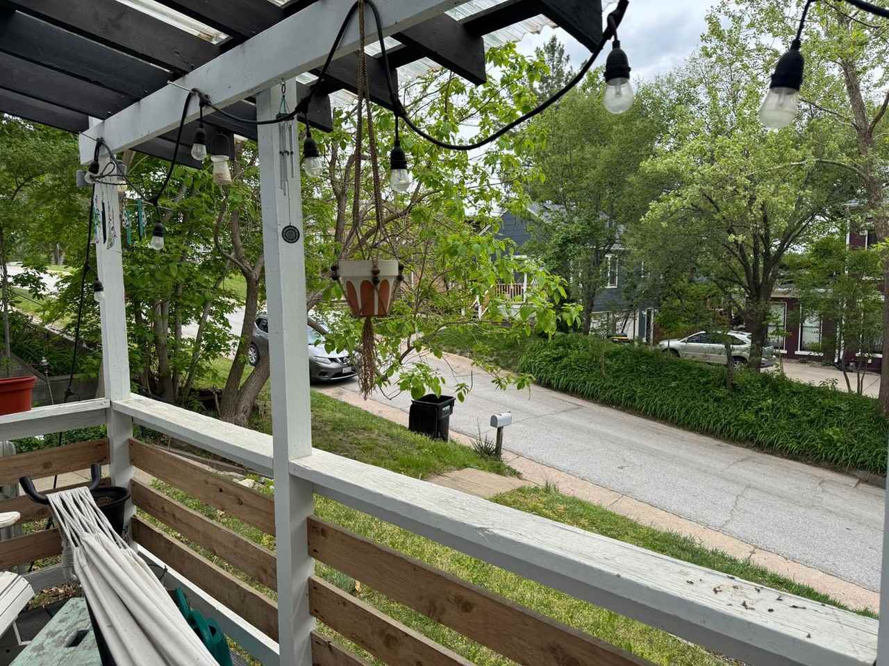 520 Avenue C - Photo 6 of 28