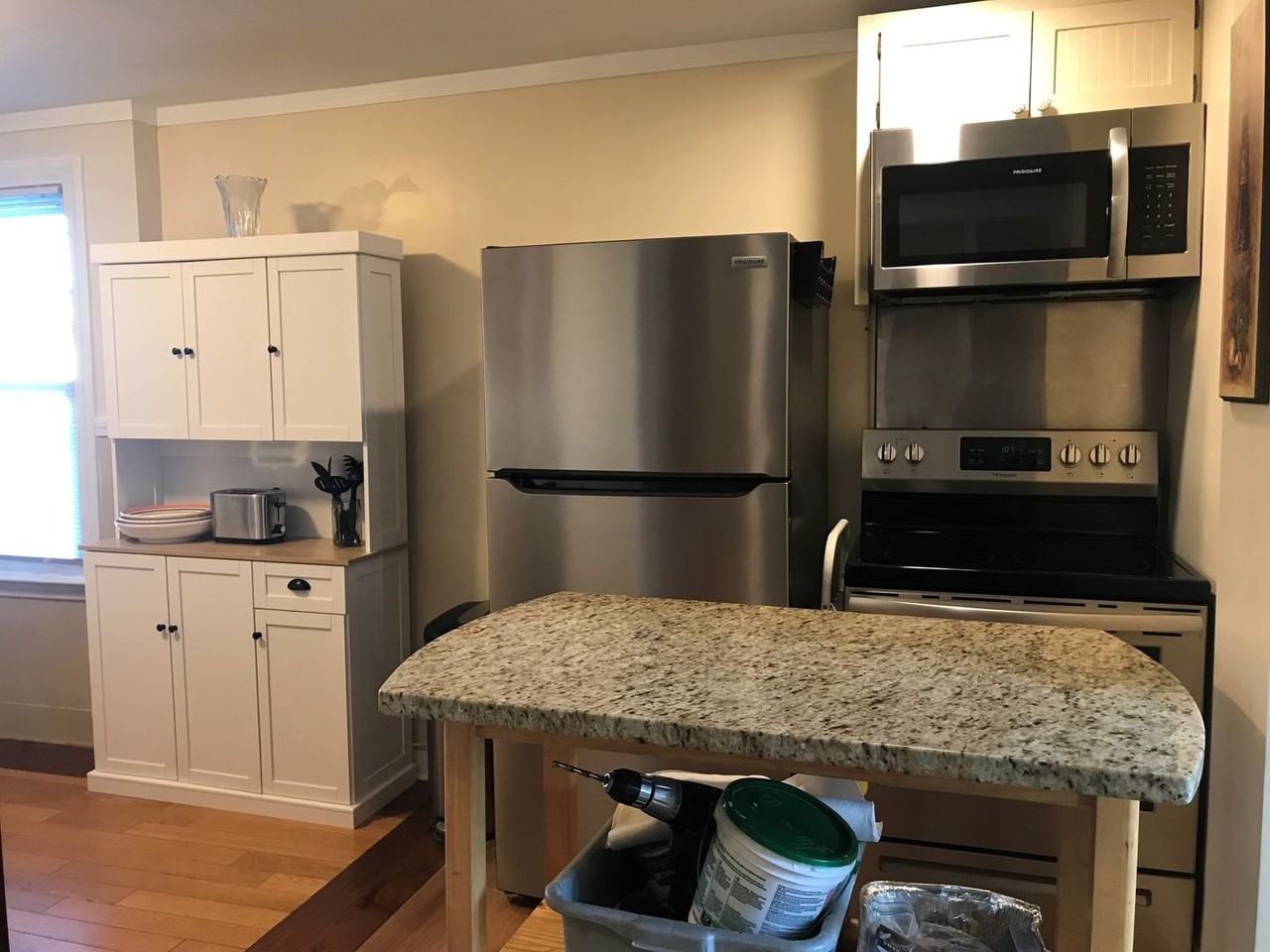 702 Main St #B - Photo 2 of 12