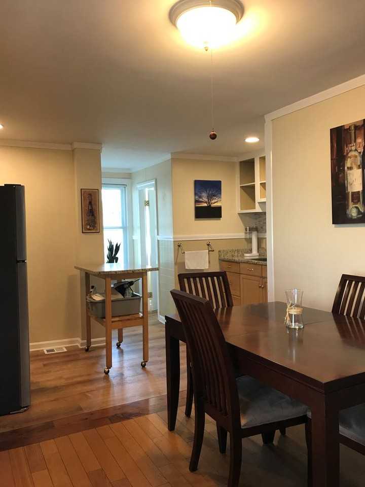 702 Main St #B - Photo 6 of 12
