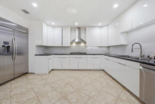 20100 Ne 20th Ct - Photo 1 of 1
