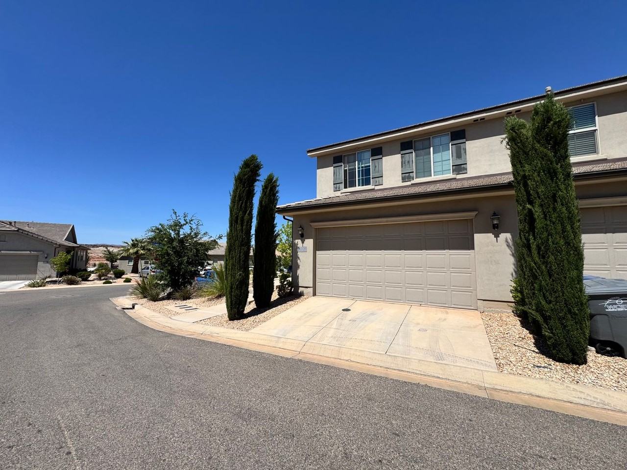 3657 S Sochi Ln - Photo 3 of 32