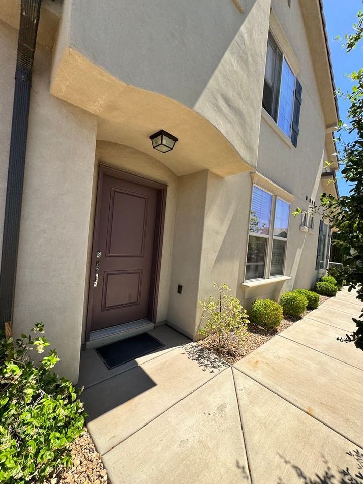 3657 S Sochi Ln - Photo 5 of 32