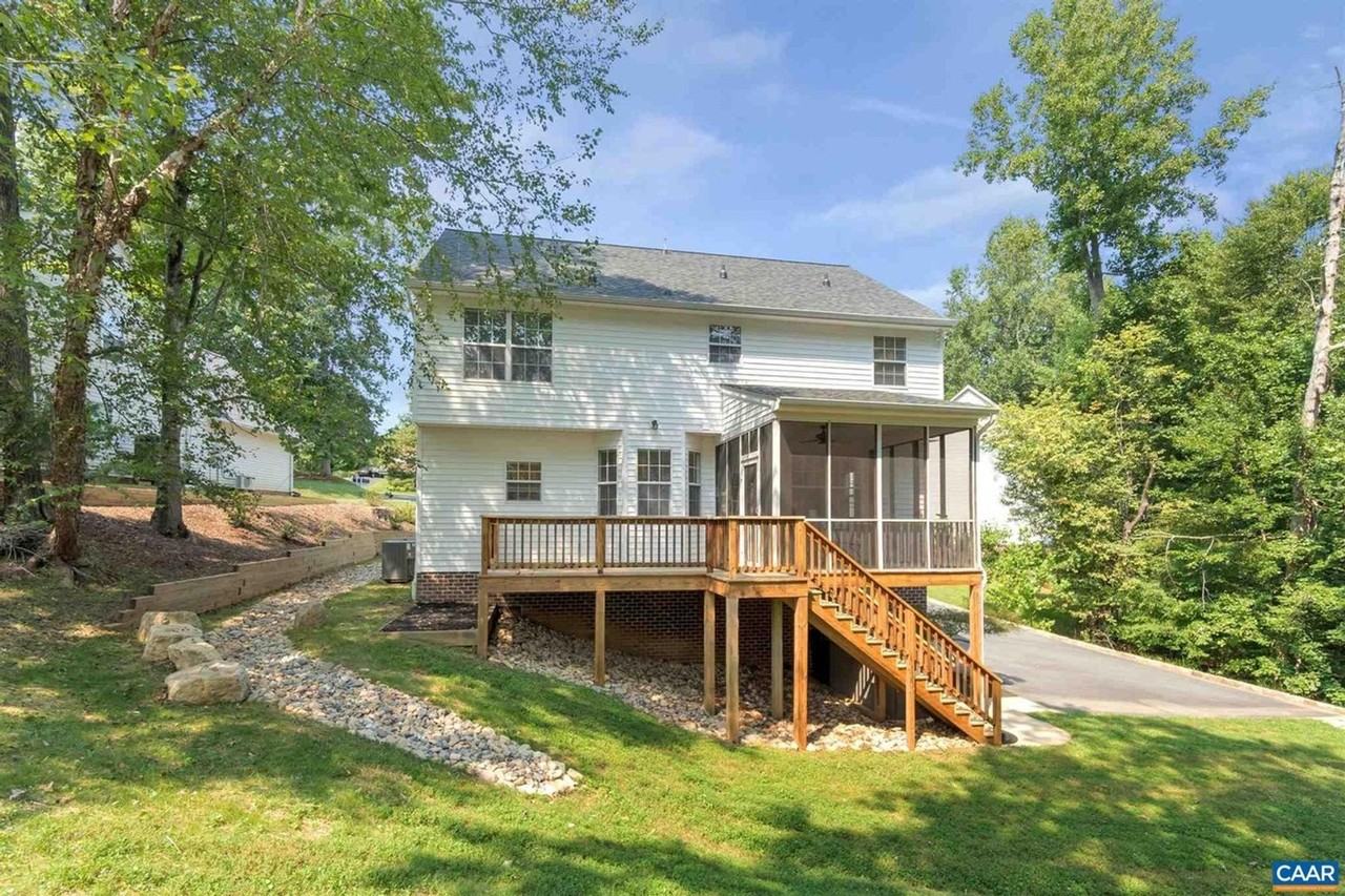 1755 Winterberry Ct - Photo 2 of 28