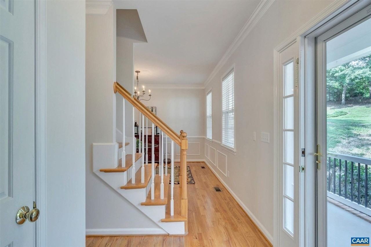 1755 Winterberry Ct - Photo 4 of 28