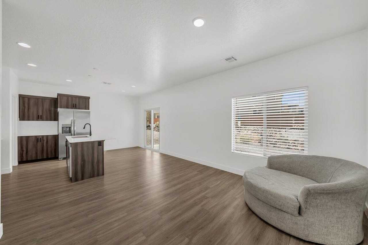 5654 S Duel Ln - Photo 3 of 21