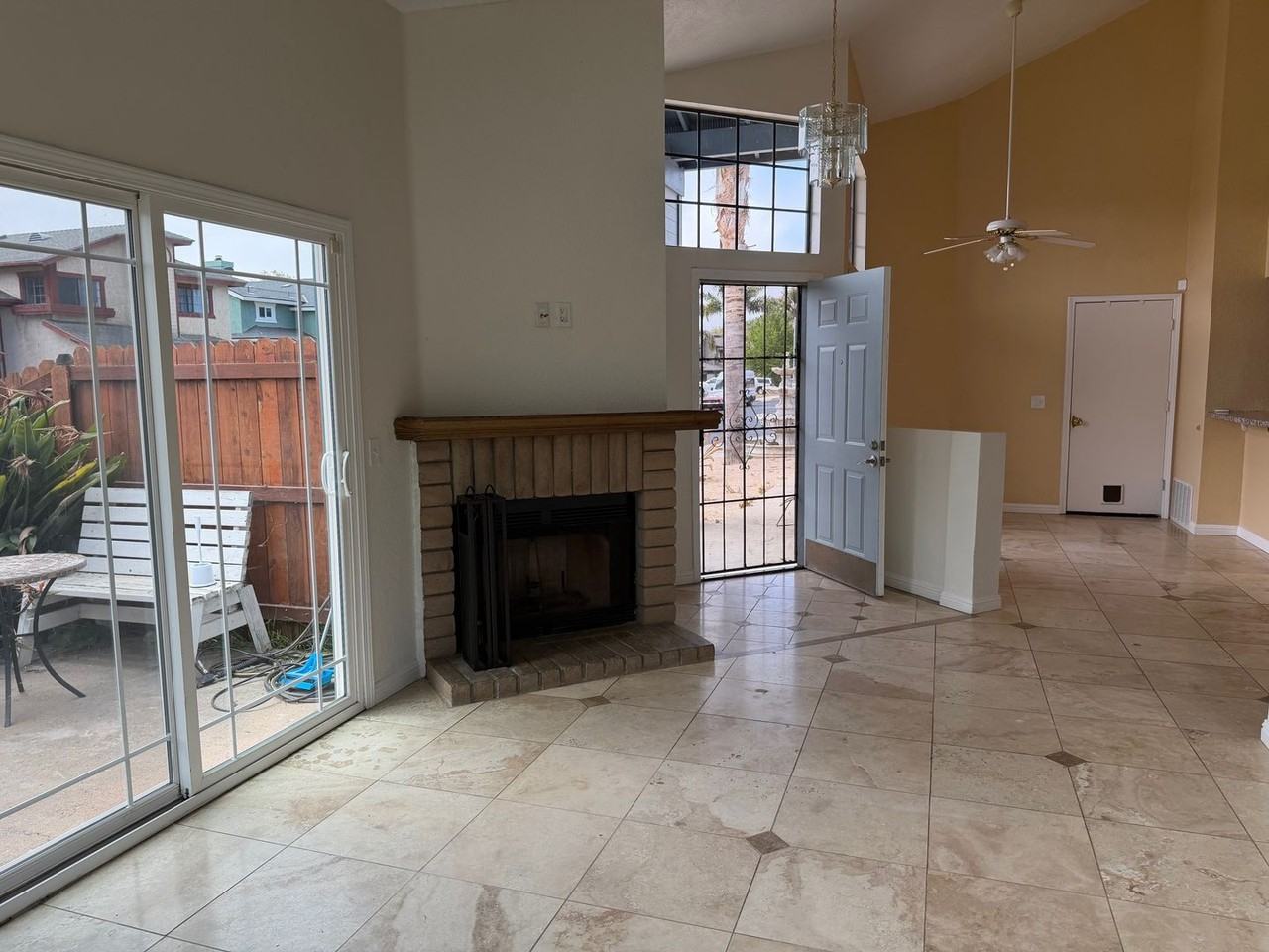 1100 Honeysuckle Way - Photo 6 of 11
