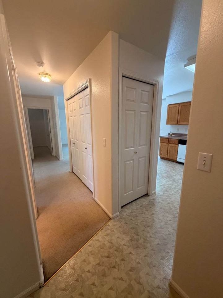 1683 Ono Ave - Photo 2 of 17