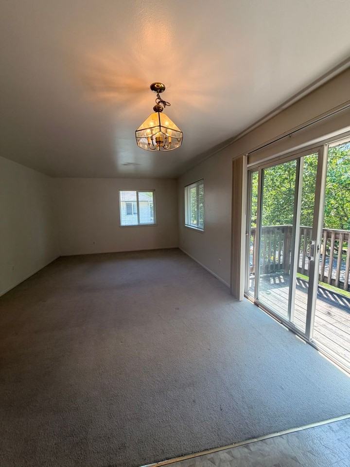 1683 Ono Ave - Photo 5 of 17