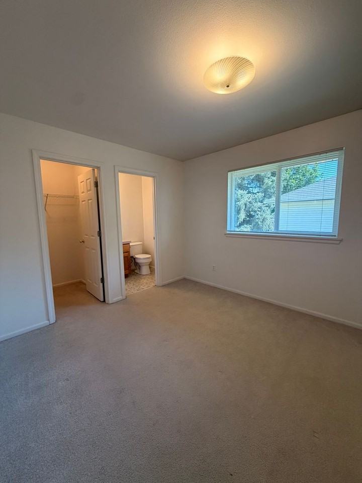1683 Ono Ave - Photo 7 of 17