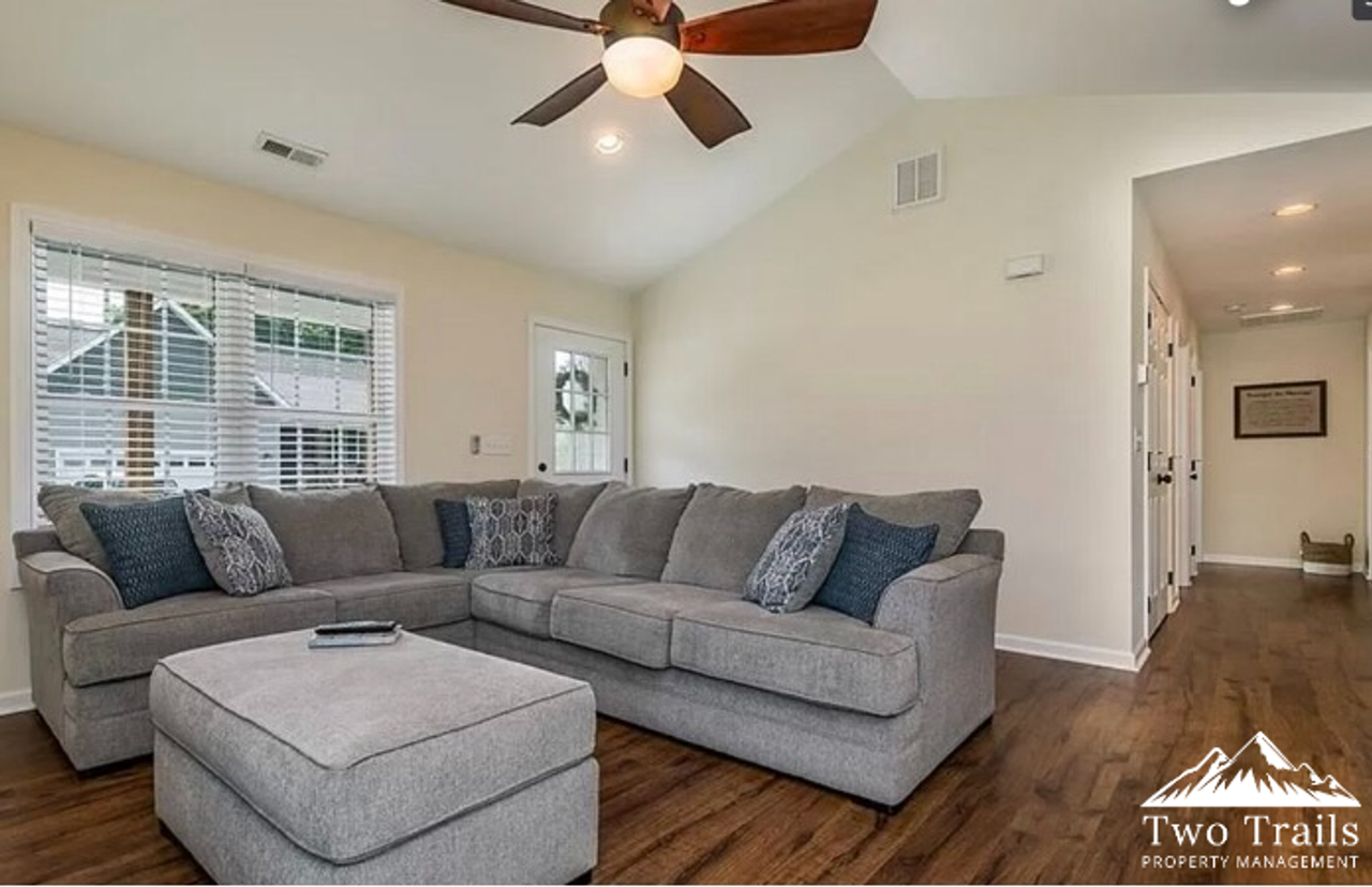 28 Trillium Meadows Ln - Photo 2 of 11