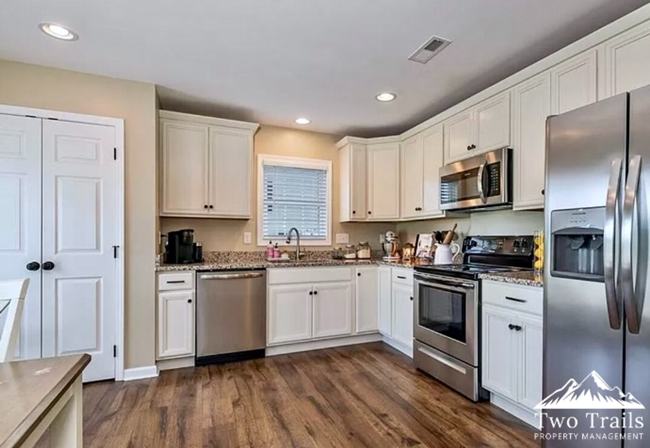 28 Trillium Meadows Ln - Photo 3 of 11