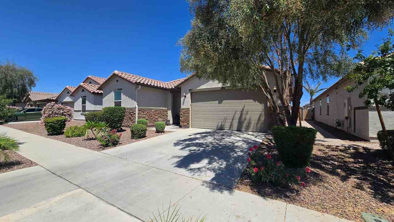 17460 W Andrea Dr - Photo 3 of 34