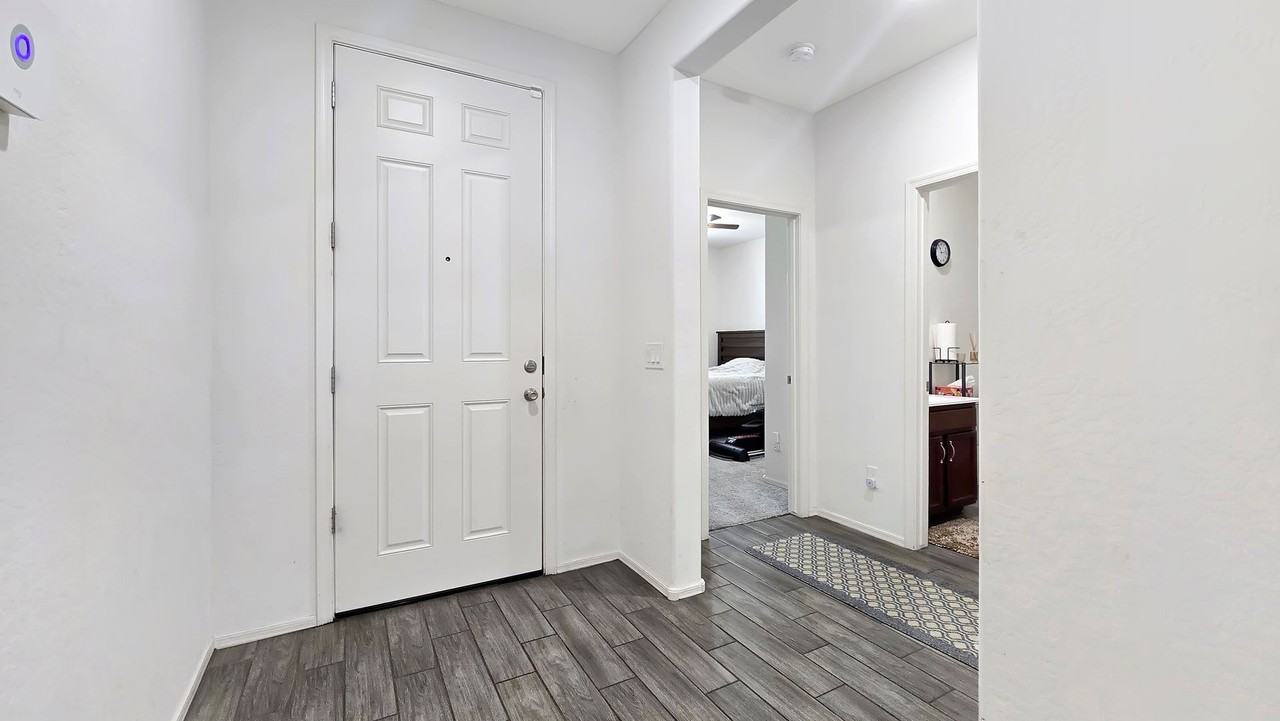 17460 W Andrea Dr - Photo 5 of 34