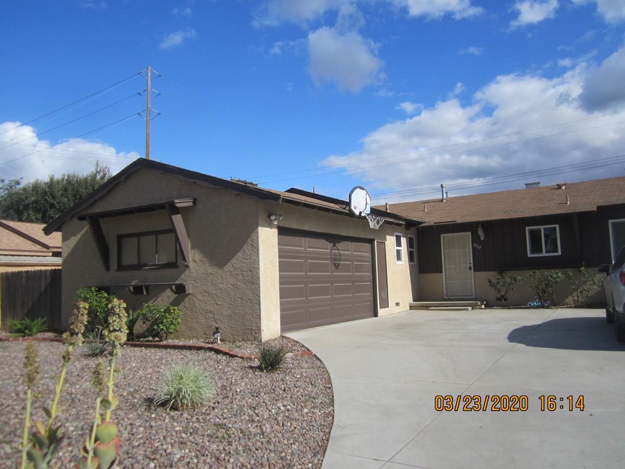 8314 Camelia Dr - Photo 2 of 26
