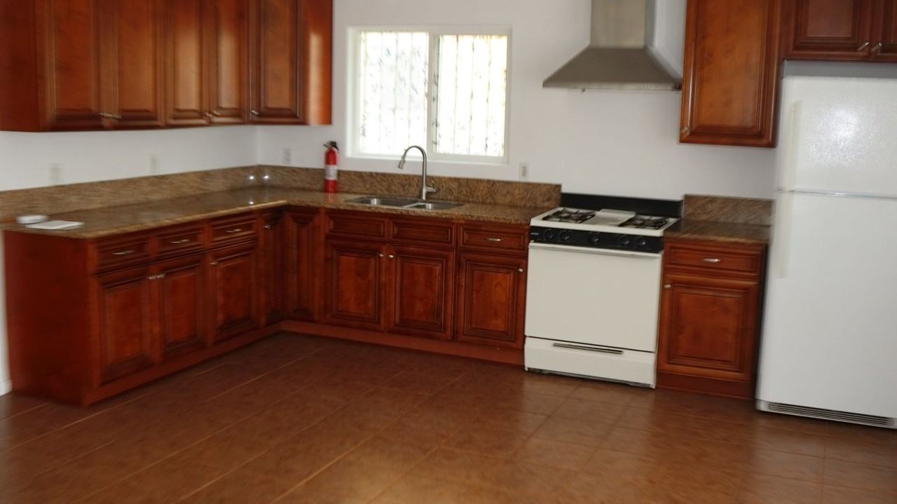 3229 46th St - Photo 6 of 23