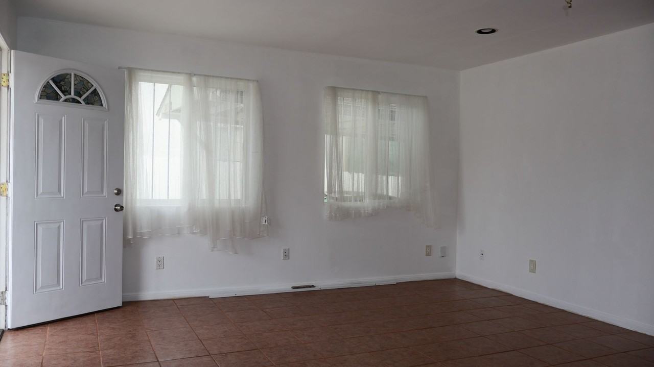 3229 46th St - Photo 7 of 23