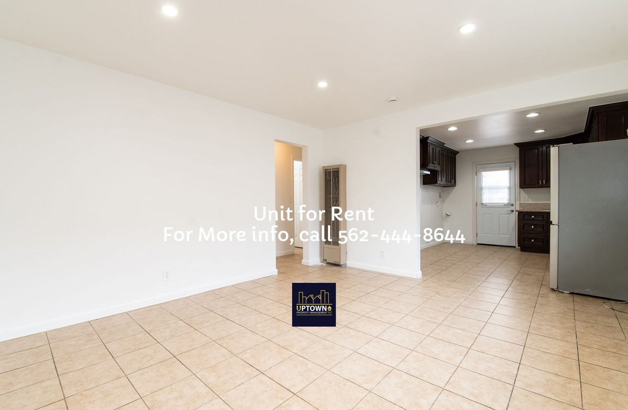 7113 Chanslor Ave - Photo 3 of 20