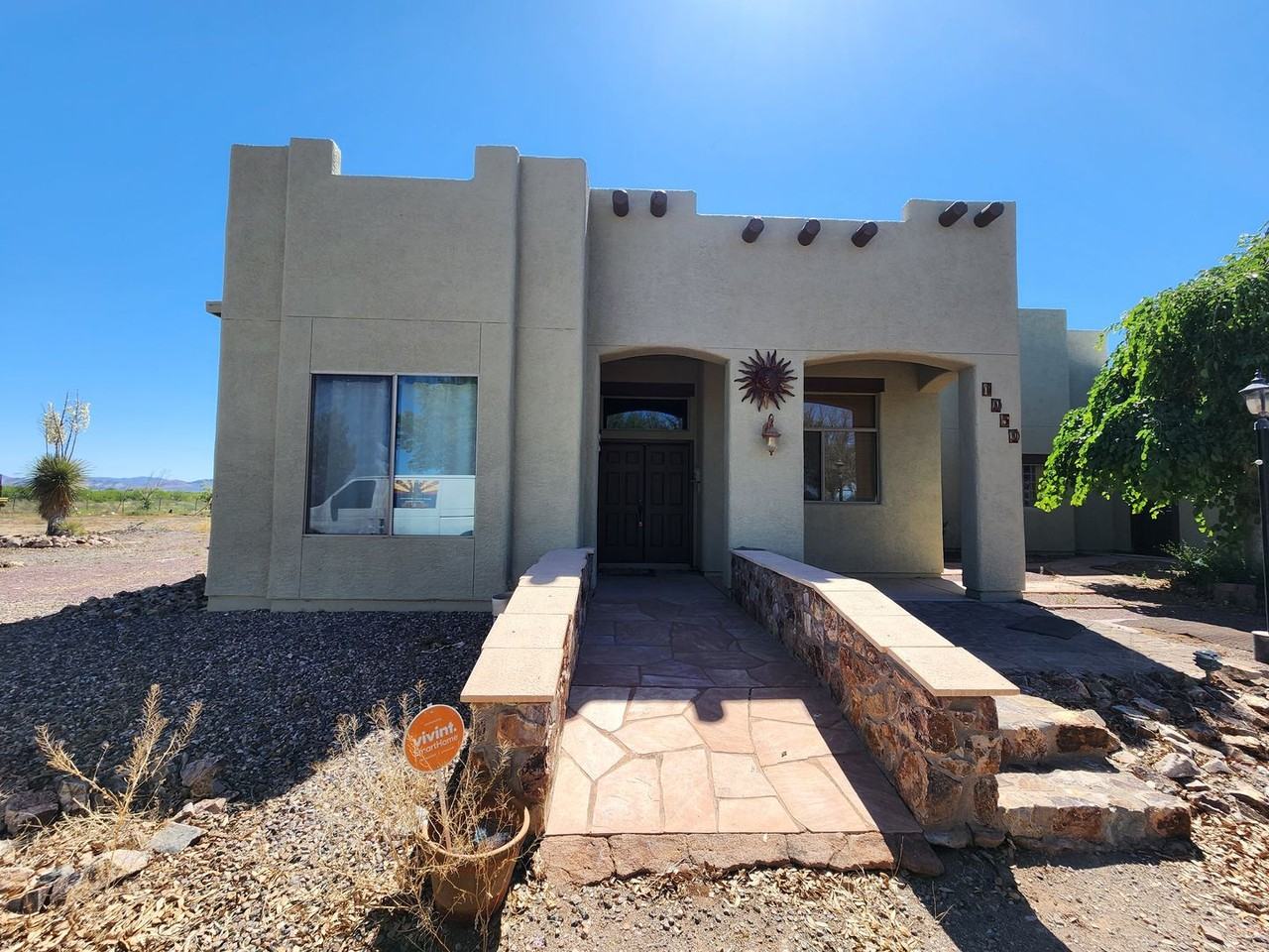 1050 W Rochin Rd - Photo 3 of 50