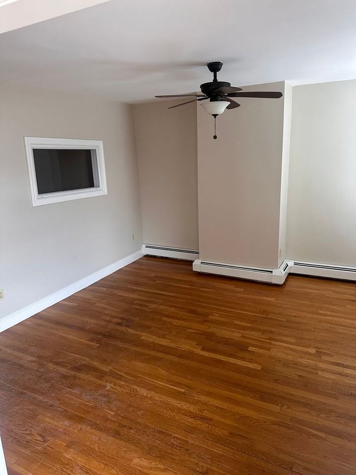 2 Chesterton St #2