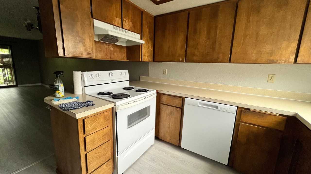 1518 17th Ave S - Photo 2 of 15