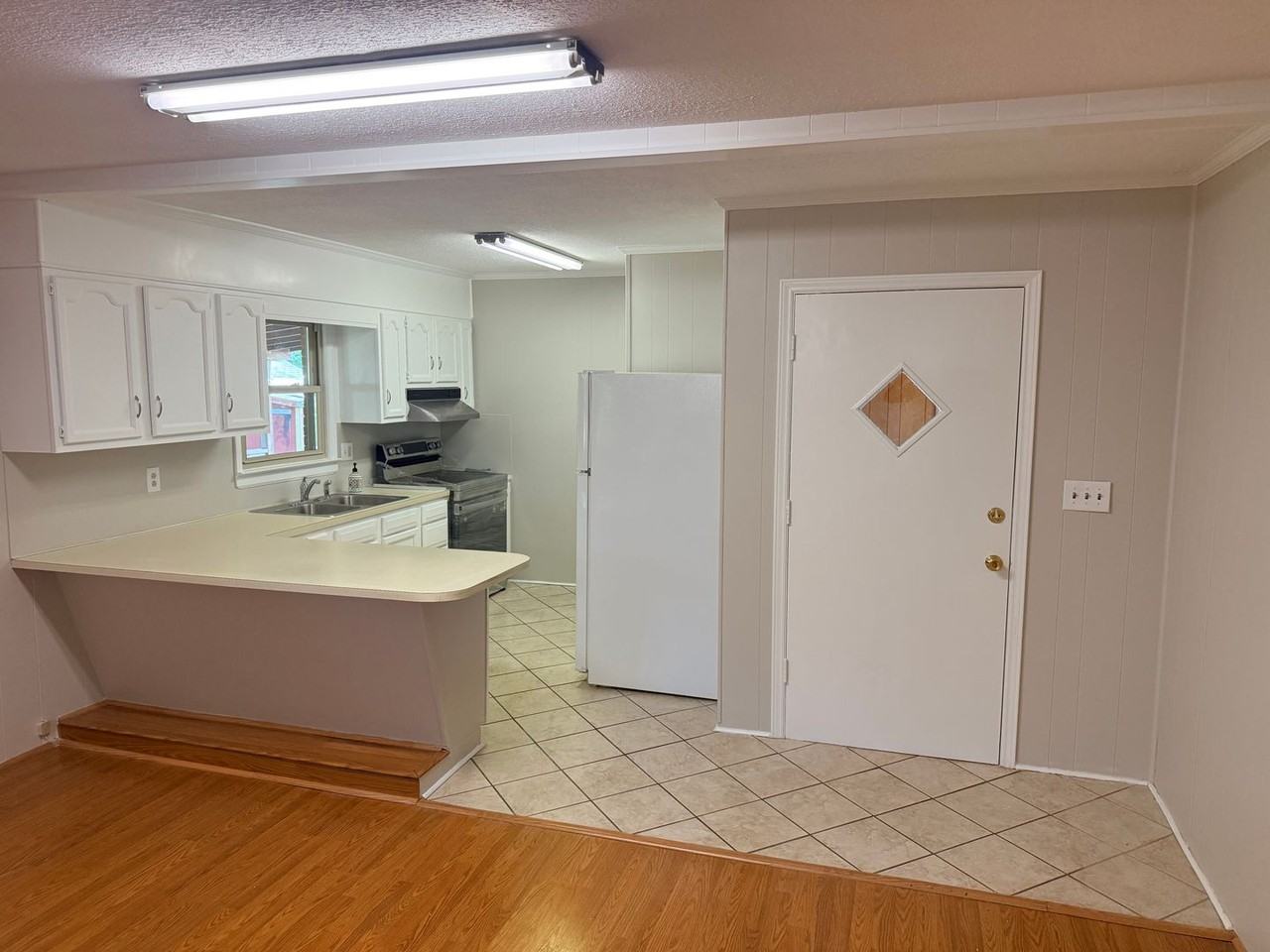 400 Pitts School Rd Nw - Photo 5 of 24