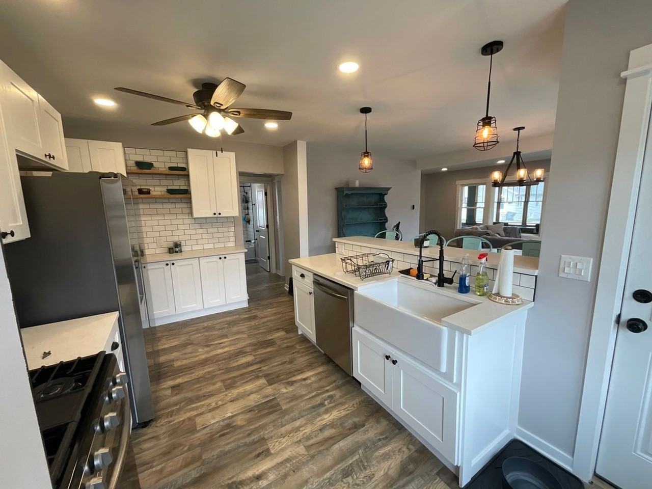 1336 Wolcott Ave - Photo 6 of 23