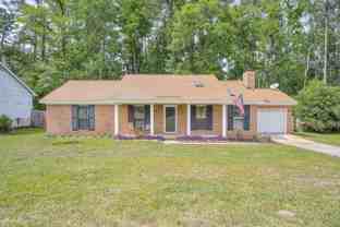 323 Forest Ct - Photo 1 of 1