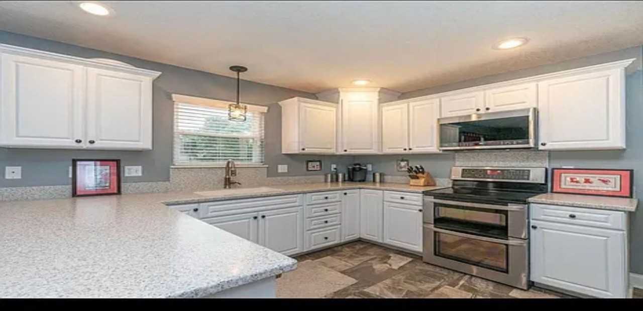 23 Jefferson Ct - Photo 2 of 12