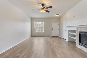 featured image of 727 Crooked Y Pt