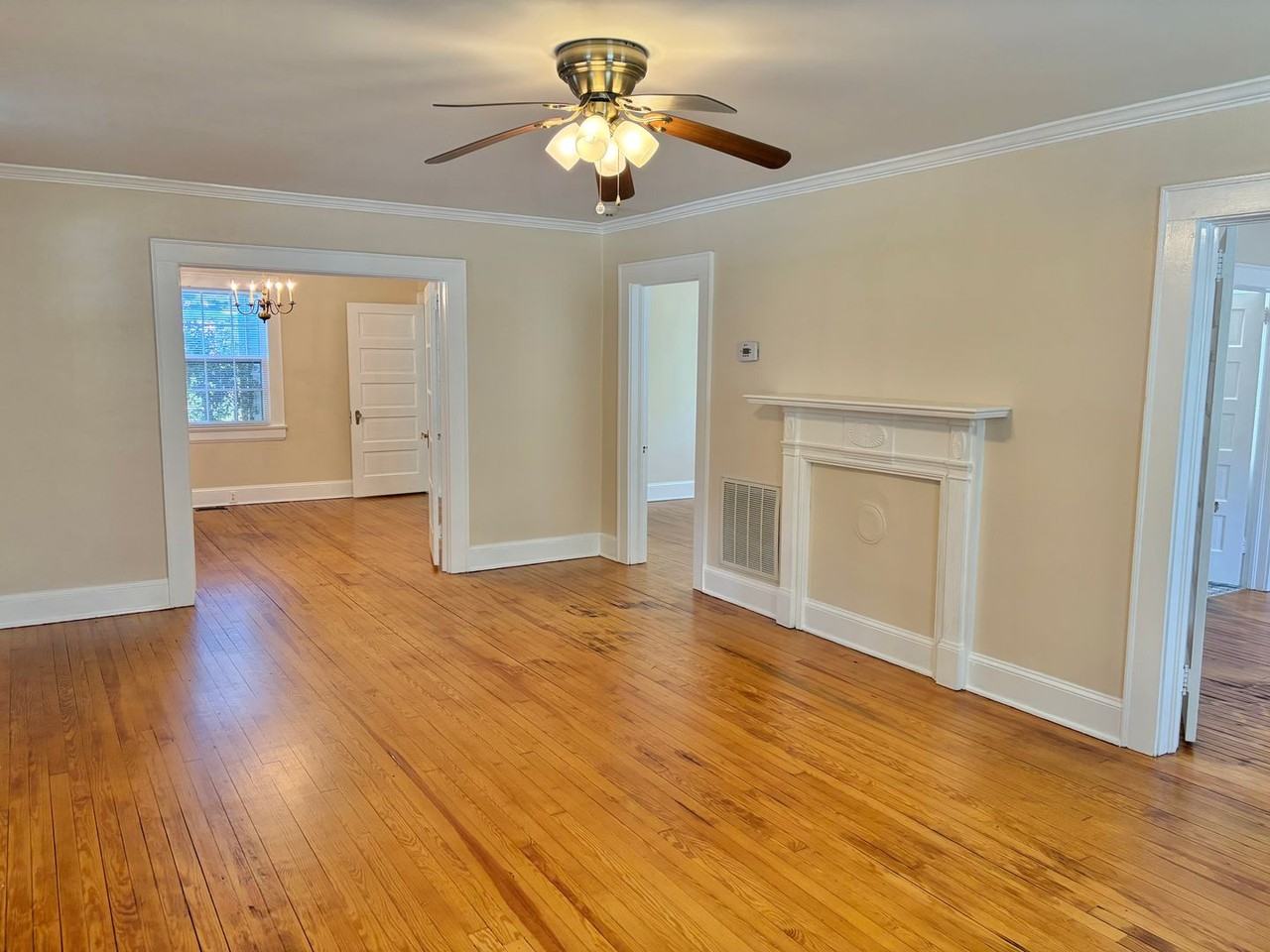 104 S Fort St - Photo 3 of 23