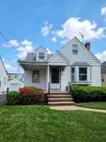 featured image of 806 Lindegar St