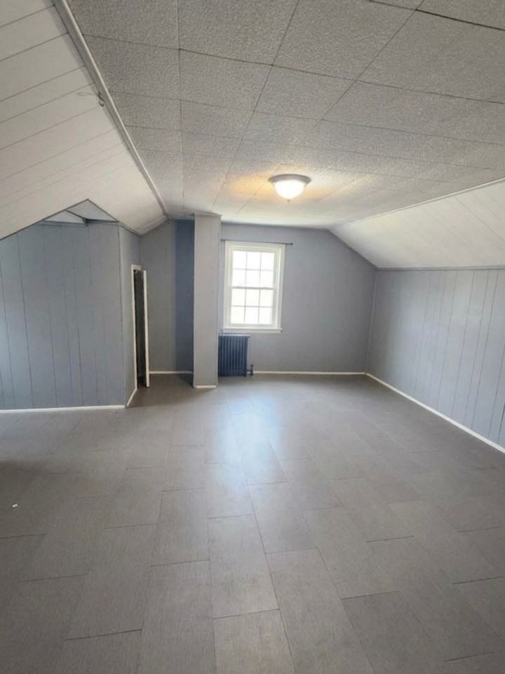 806 Lindegar St - Photo 6 of 9