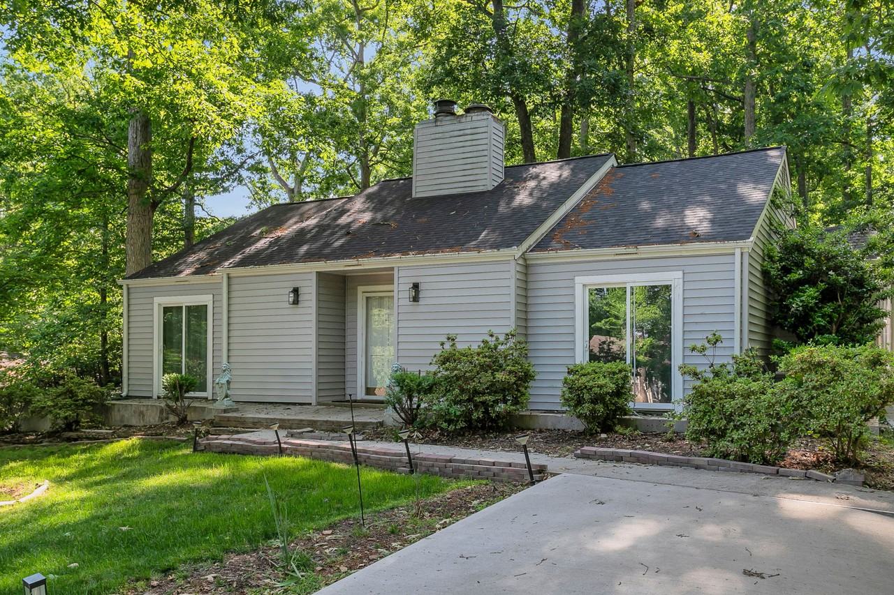 105 Fernande Dr #NA - Photo 5 of 39