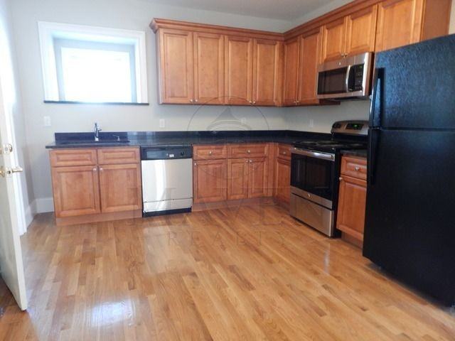 50 Springfield St #3 - Photo 2 of 6
