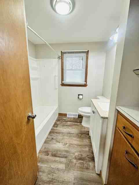 636 E Wilson Ave #NA - Photo 7 of 8